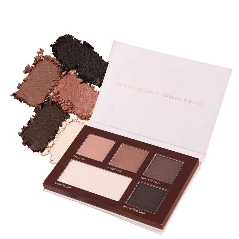 Eyeshadow `peace of mind` van KIA CHARLOTTA, 1 x 12,8 g