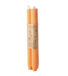 Kaars diner ribbel licht oranje van Brassikaarsen, 6 x 3 stk